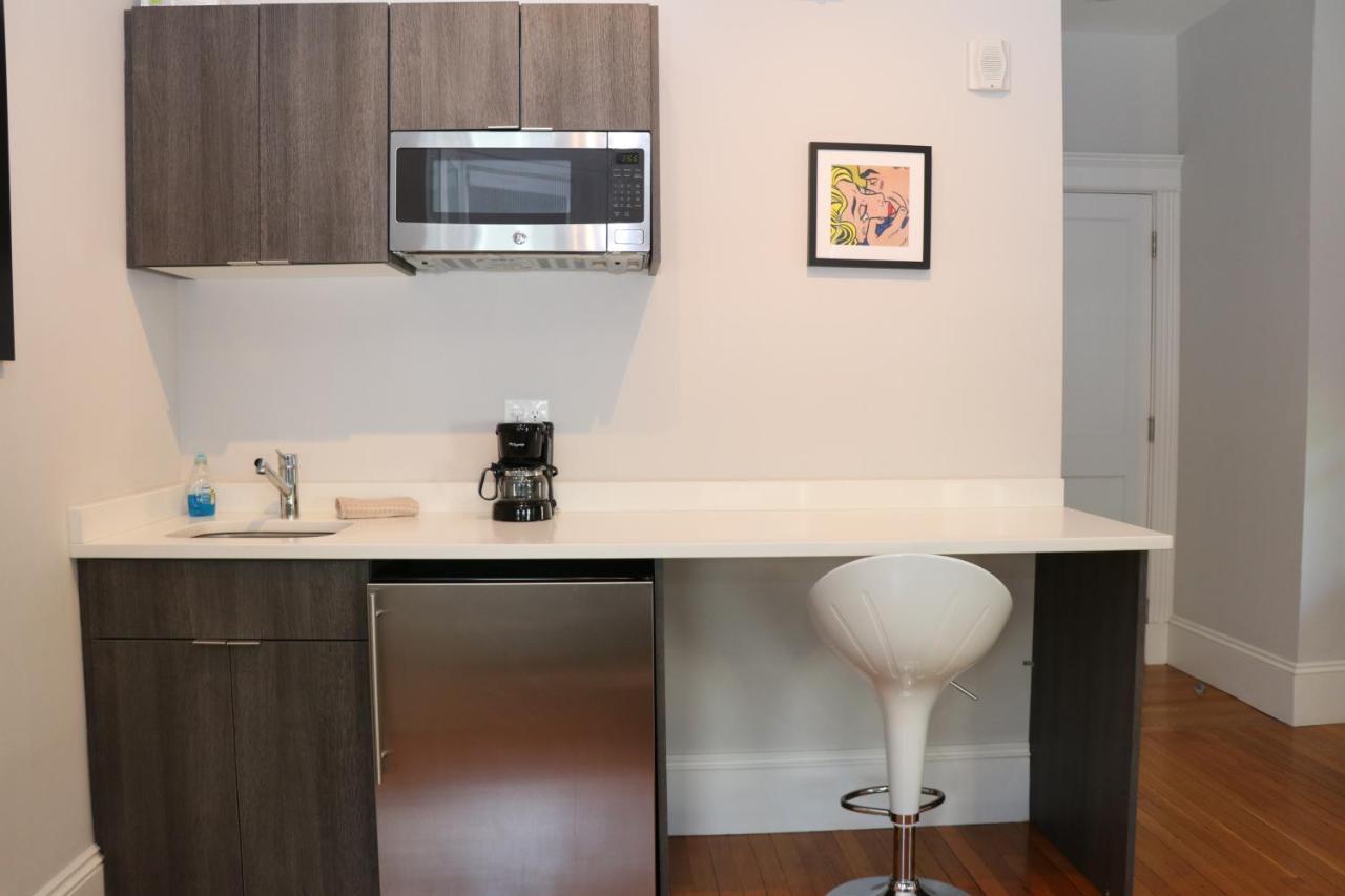 A Stylish Stay W/ A Queen Bed, Heated Floors.. #14 Brookline Zewnętrze zdjęcie