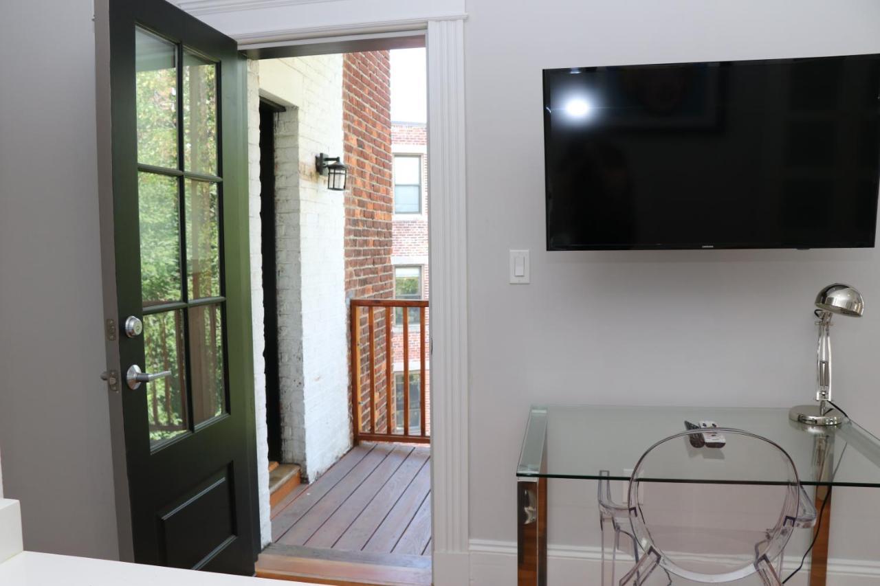 A Stylish Stay W/ A Queen Bed, Heated Floors.. #14 Brookline Zewnętrze zdjęcie